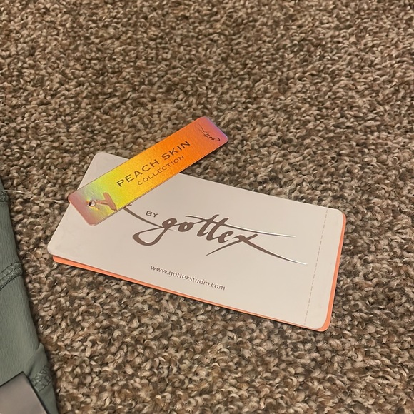 Gottex Womens Large Deep Sage Inter-luxe Limited Edition Peach Skin leggings - Picture 2 of 7